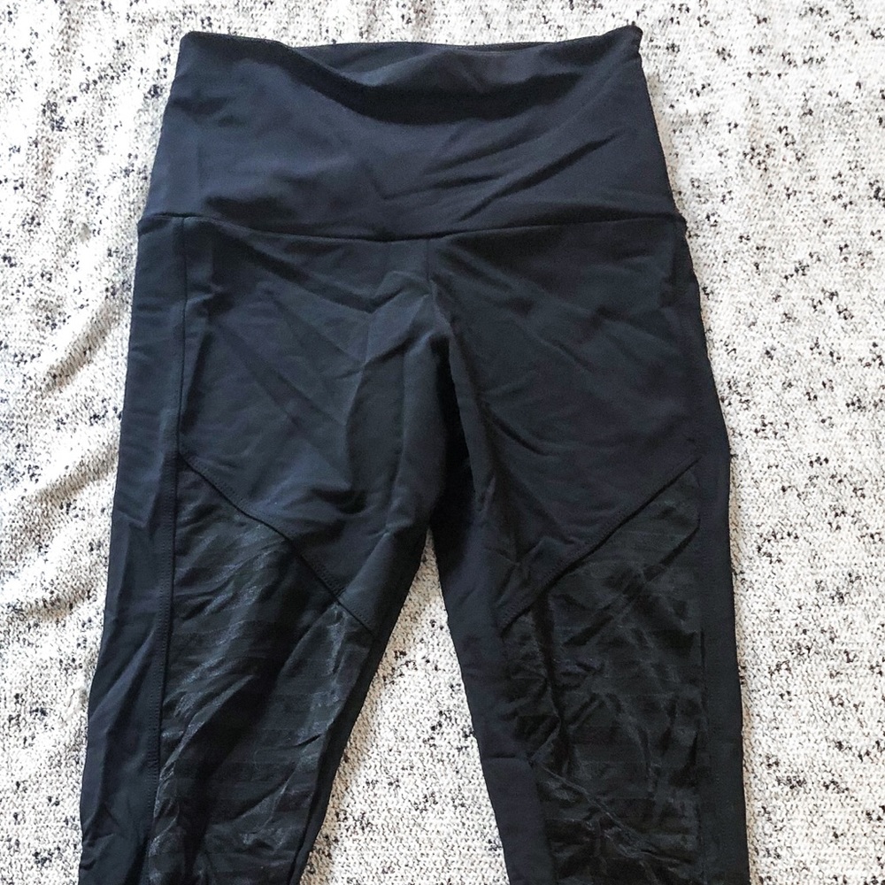 SOLD Onzie NWT black mesh pants size XS - Picture 4 of 7